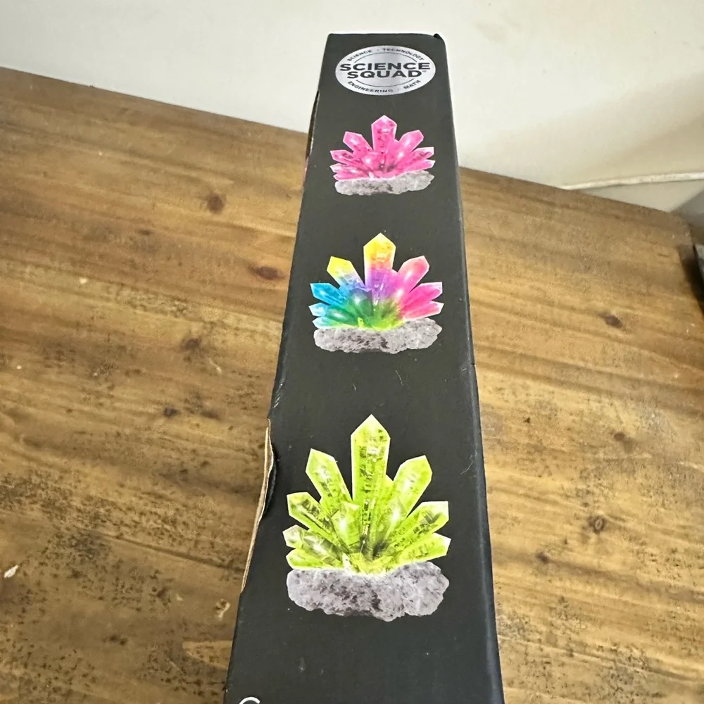 Science Squad Unbelievable Science Grow & Create Crystals Kids Learn and Play